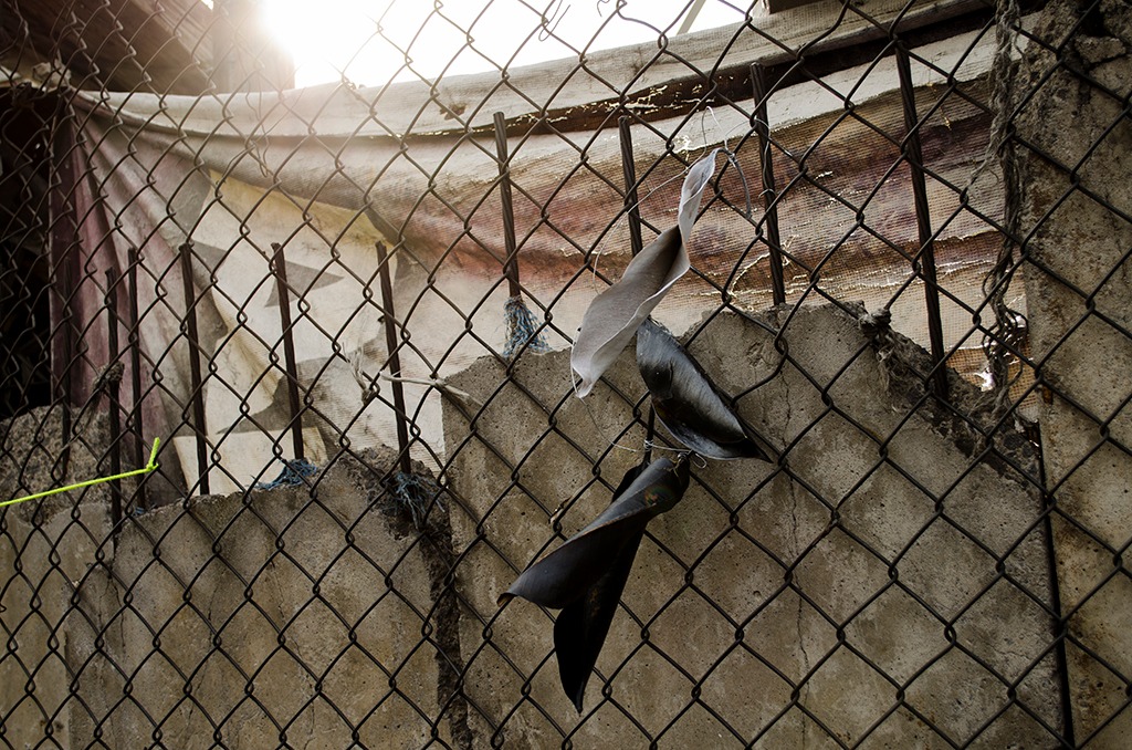 Deriva Portales - Tepito, 2018, caminata con desplazamientos e instalaciones in-situ realizados con objetos encontrados al azar en el camino, impresión digital, por Daniel Perez Coronel