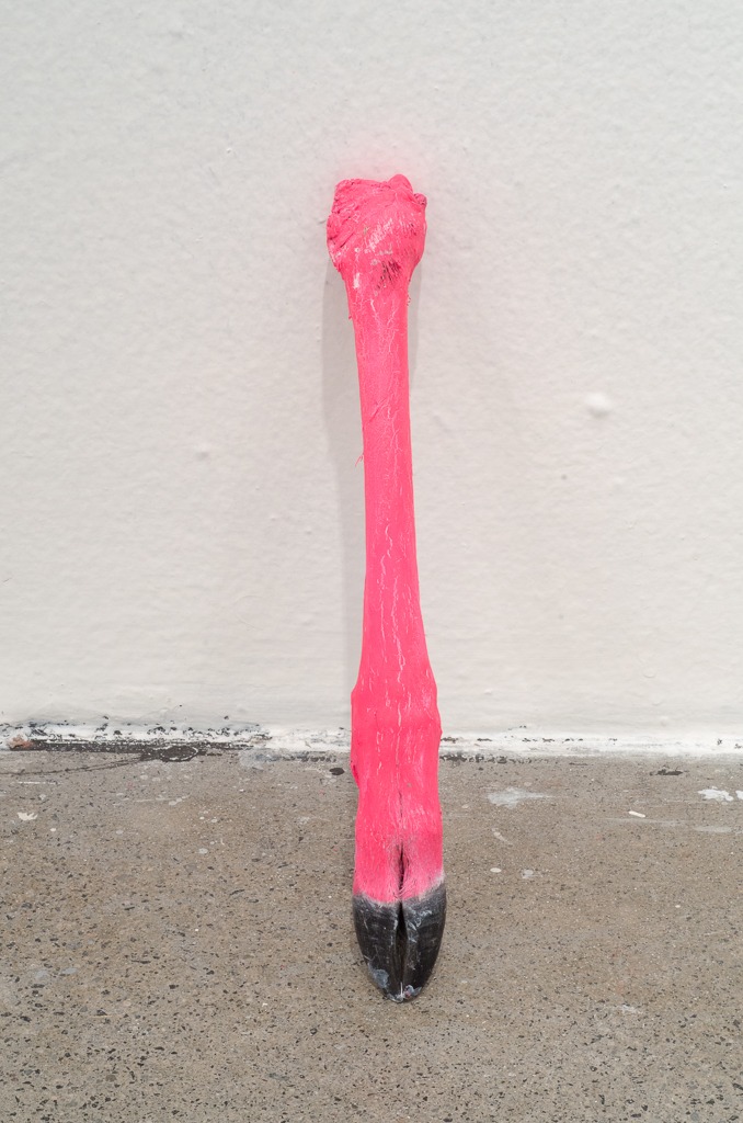 Mobil Ave 4, 2016, ephemeral installation, objects in decomposition on a table, by Daniel Perez Coronel